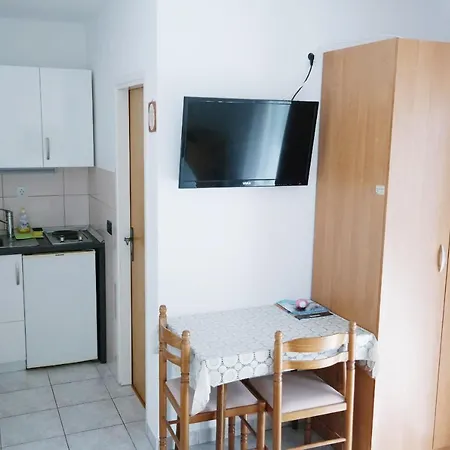 Gabrijel Apartment *